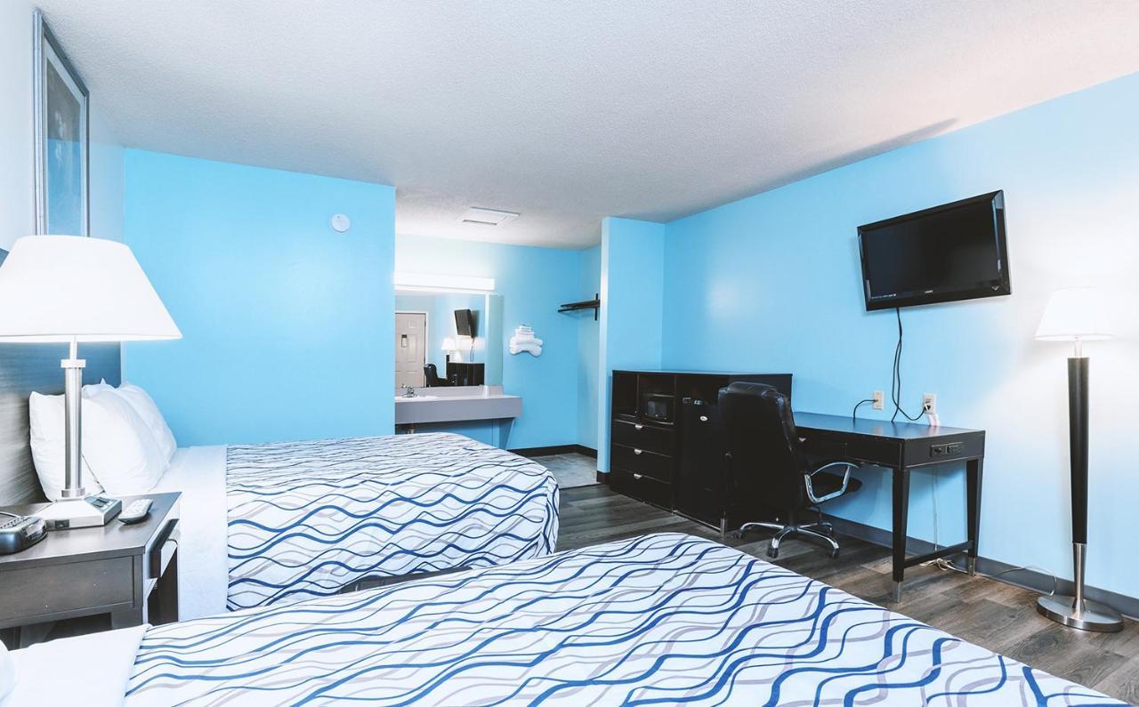 Sky-Palace Inn & Suites Wellington Exterior foto